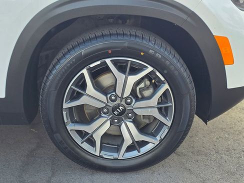 Used 2021 Kia Seltos EX AWD/4WD image 8