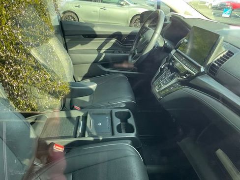 Used 2025 Honda Odyssey Elite image 7