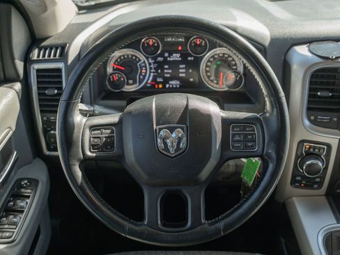 Used 2017 RAM 1500 Big Horn AWD/4WD image 31