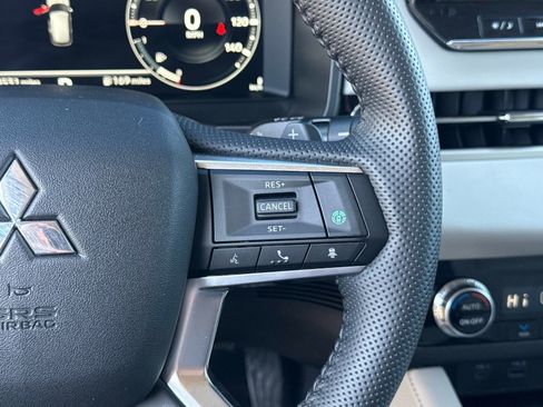 Used 2024 Mitsubishi Outlander SEL image 30
