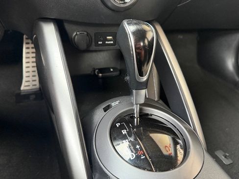 Used 2015 Hyundai Veloster Turbo w/ Option Group 04 FWD image 27