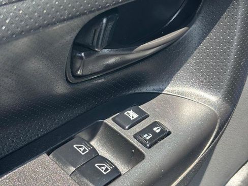 Used 2018 Nissan NV200 S image 12