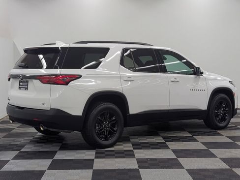 Used 2023 Chevrolet Traverse LT FWD image 7