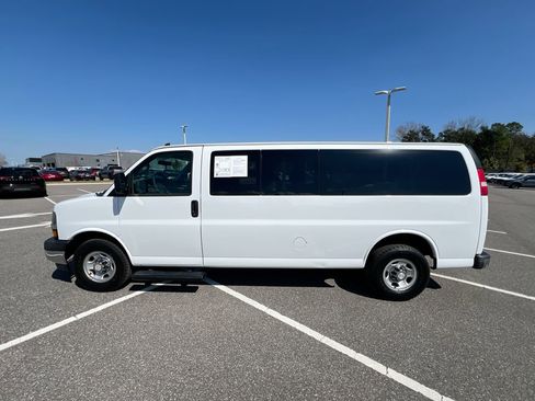 Used 2018 Chevrolet Express 3500 LT w/ LT Preferred Equipment Group image 6