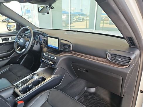 Used 2020 Ford Explorer Limited AWD/4WD image 25