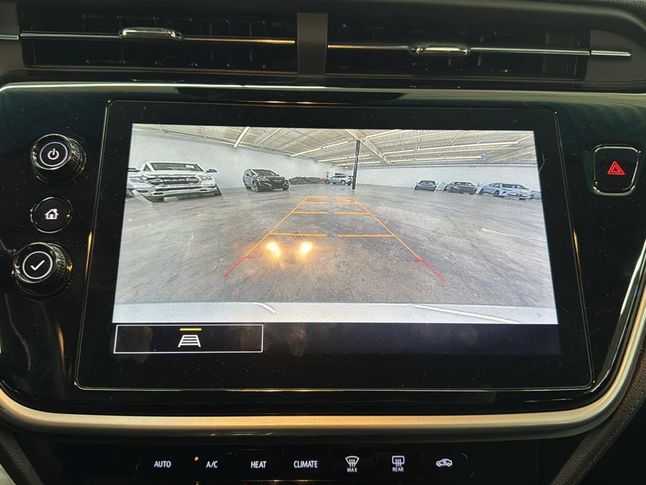 Used 2022 Chevrolet Bolt LT FWD image 17