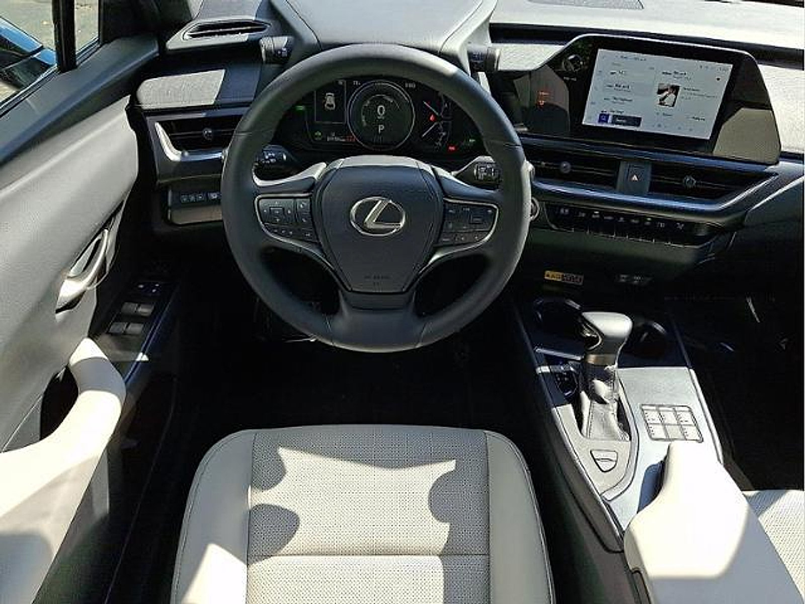 Certified 2024 Lexus UX 250h F Sport AWD/4WD image 10