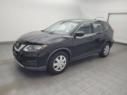 Used 2019 Nissan Rogue S FWD image 2