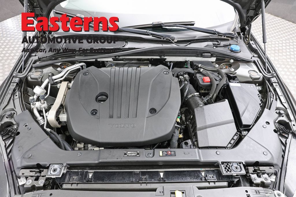 Used 2022 Volvo S60 B5 Inscription AWD/4WD image 7