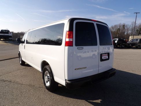 Used 2024 Chevrolet Express 3500 LS image 5