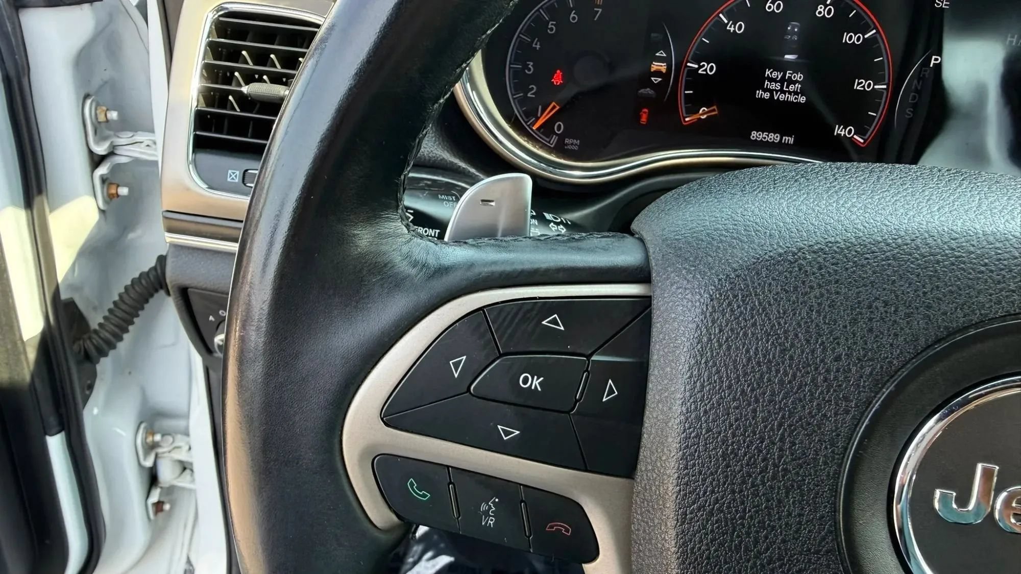 Used 2014 Jeep Grand Cherokee Limited AWD/4WD image 16