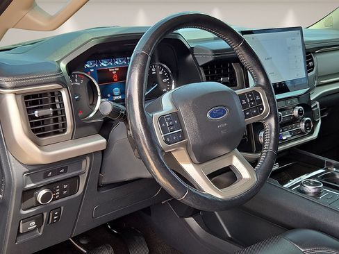 Used 2022 Ford Expedition XLT AWD/4WD image 14