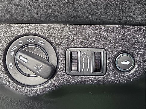 Used 2022 Dodge Challenger GT w/ Plus Package image 17