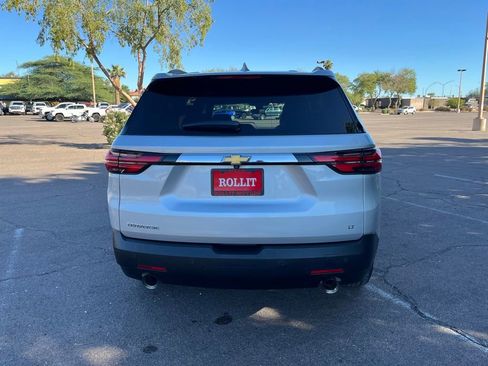 Used 2022 Chevrolet Traverse LT image 7