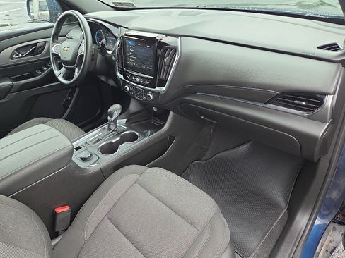 Used 2023 Chevrolet Traverse LT AWD/4WD image 17