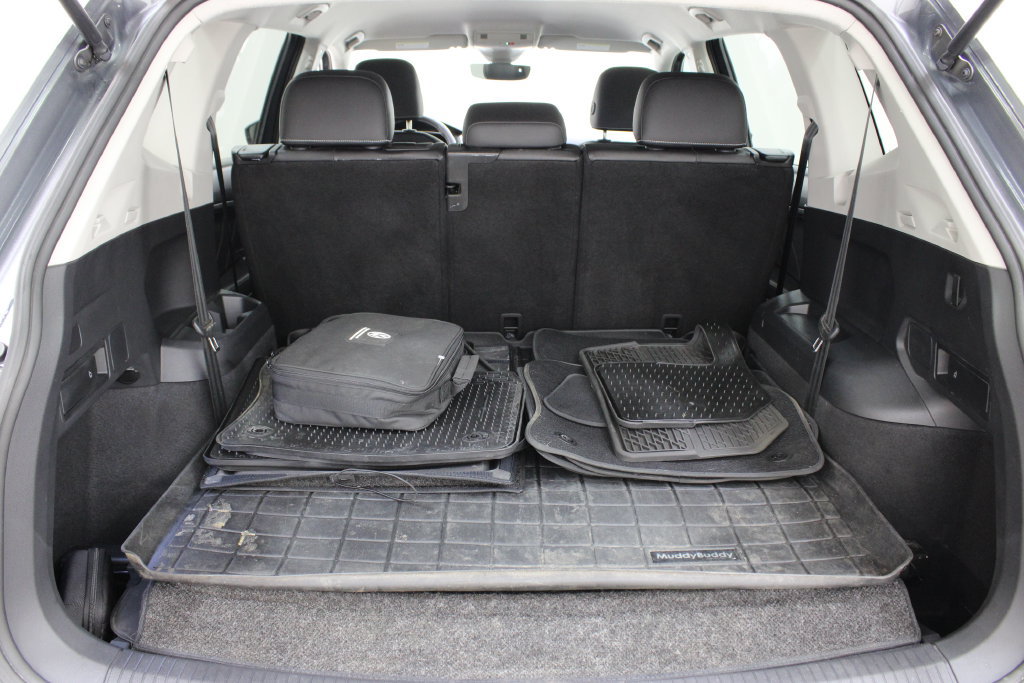 Used 2023 Volkswagen Tiguan SE FWD image 28