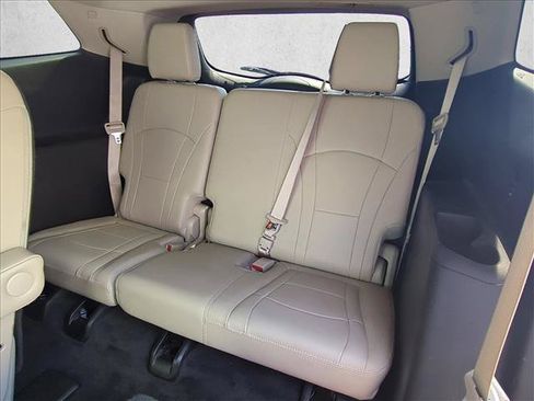 Used 2020 Buick Enclave Essence AWD/4WD image 18