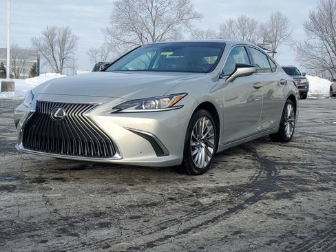 Used 2019 Lexus ES 350 350 Luxury image 3