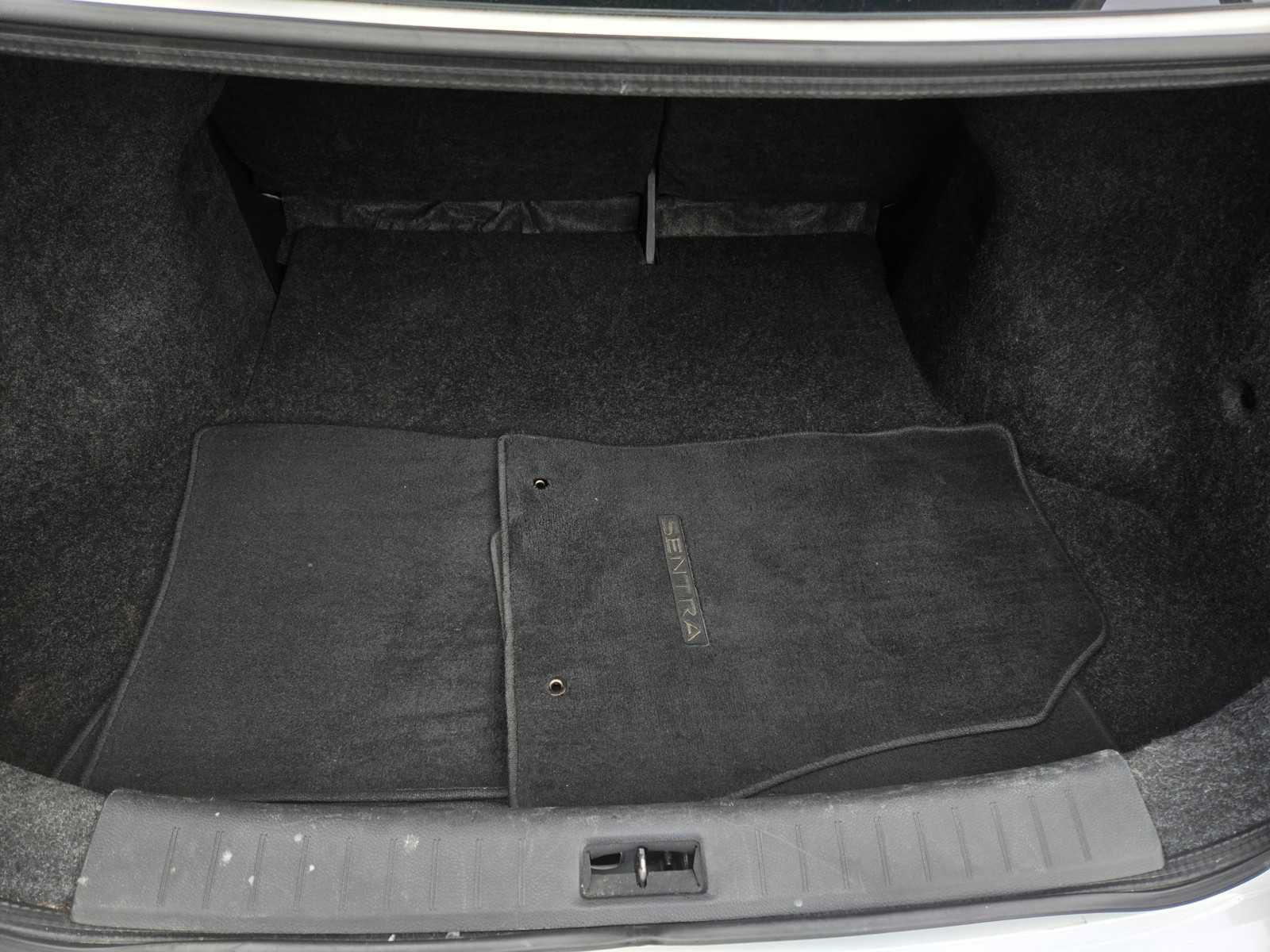Used 2015 Nissan Sentra SR FWD image 23