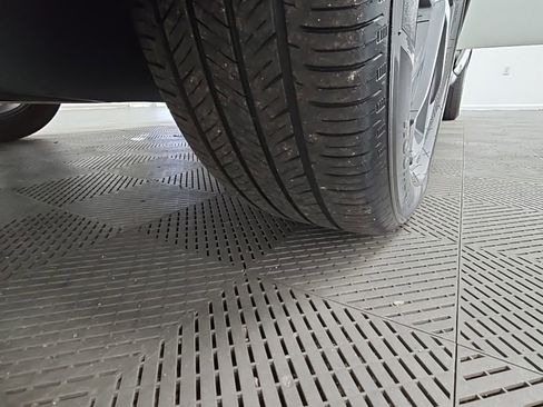 Used 2024 Honda HR-V EX-L image 44