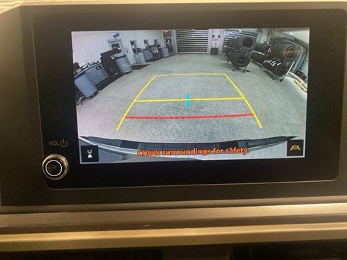 Used 2024 Toyota Tacoma TRD Sport image 19