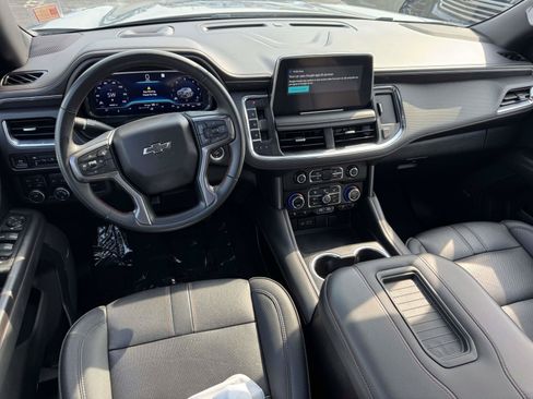 Used 2023 Chevrolet Suburban RST w/ Sport Performance Package AWD/4WD image 2