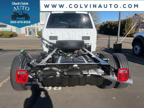 New 2025 Ford F450 XLT w/ XLT Value Package image 23