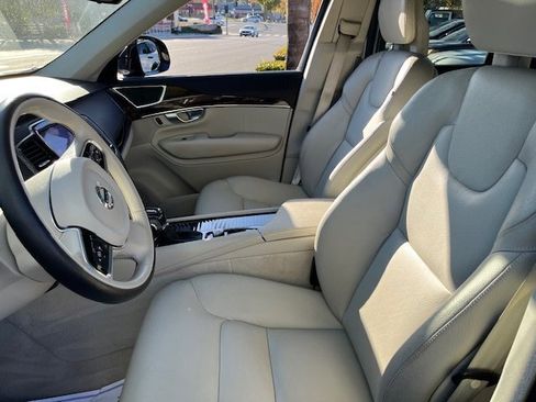 Used 2016 Volvo XC90 T6 Momentum w/ Momentum Plus Package image 6