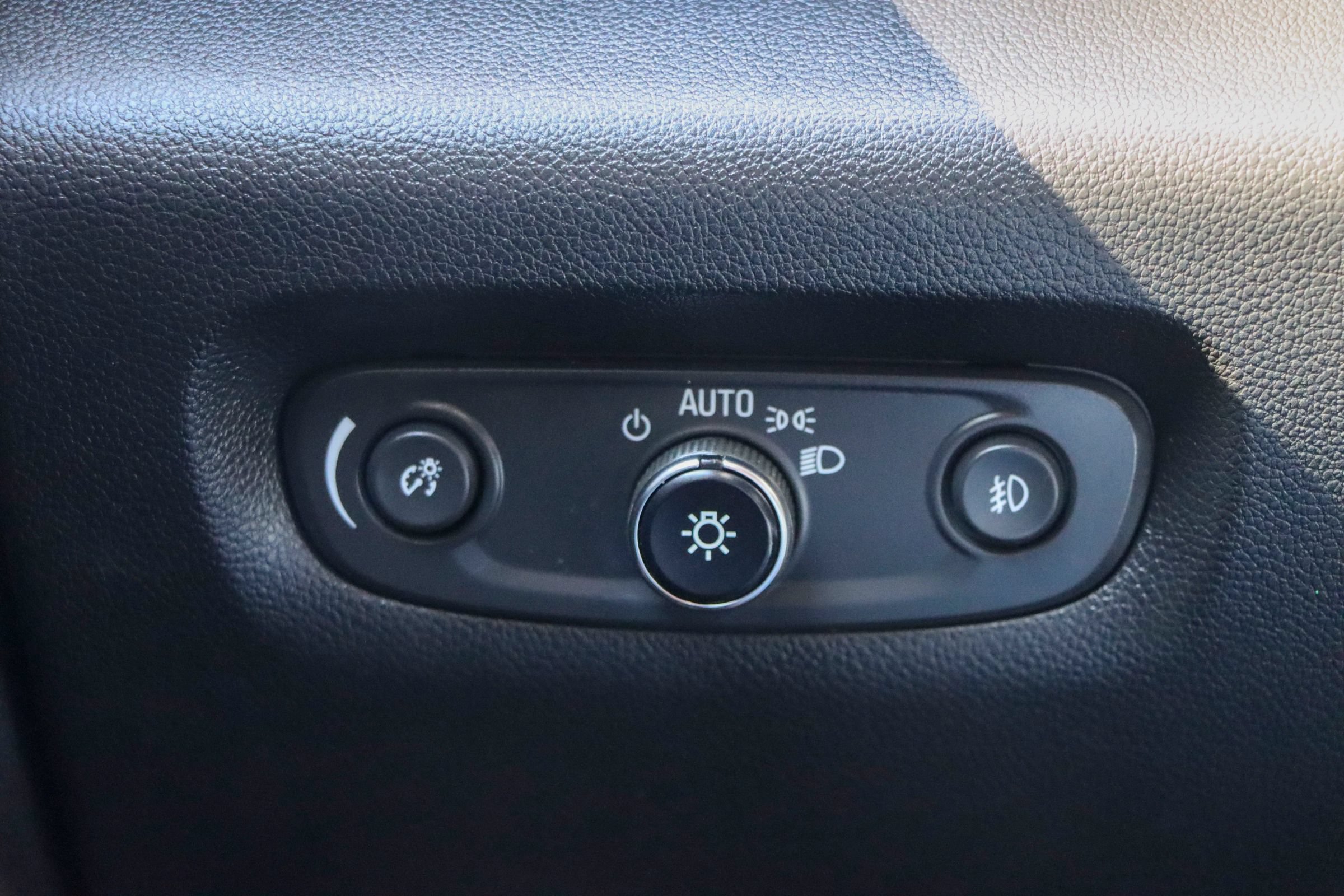 Used 2020 Chevrolet Traverse RS w/ LPO, Floor Liner Package FWD image 34