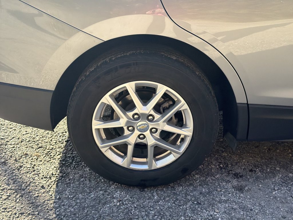 Used 2024 Chevrolet Equinox LT FWD image 33