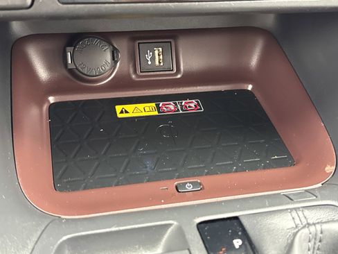 Used 2024 Toyota RAV4 Limited w/ Advanced Technology Package image 31