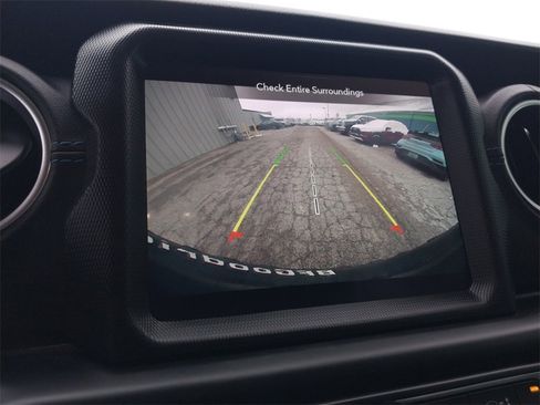 Used 2021 Jeep Wrangler Unlimited Rubicon 4xe w/ Cold Weather Group image 16