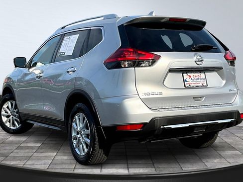 Used 2017 Nissan Rogue SV w/ SV Premium Package AWD/4WD image 7