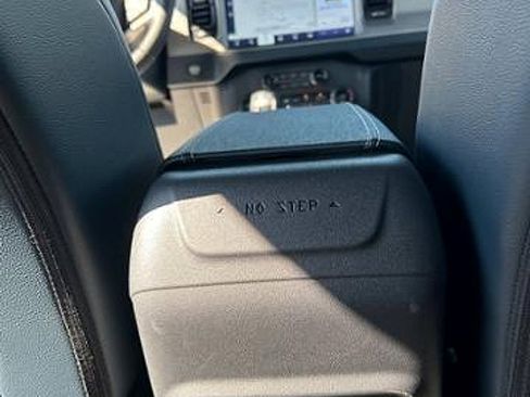 New 2024 Ford Bronco Outer Banks w/ Sasquatch Package image 43