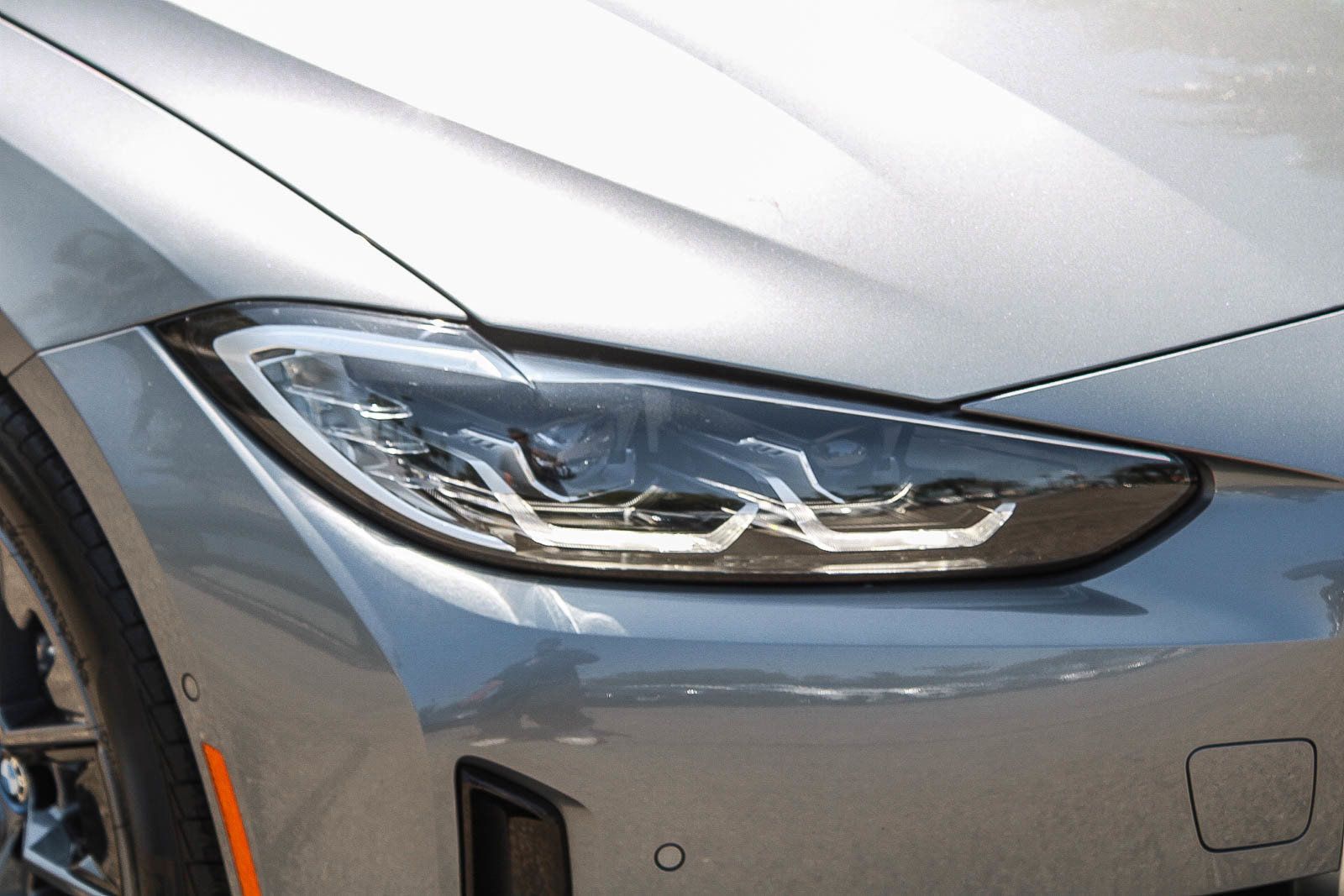 Used 2023 BMW i4 eDrive40 RWD image 8