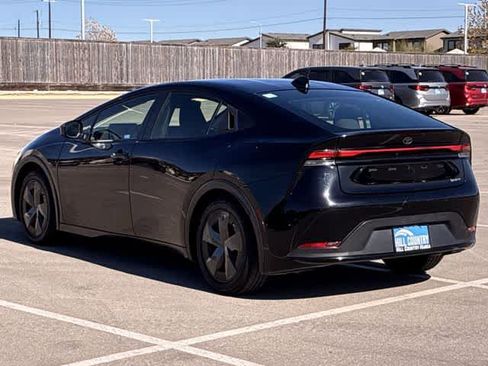 Used 2024 Toyota Prius LE image 4