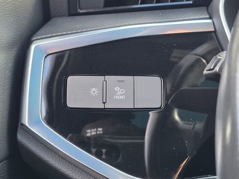 Used 2024 Audi Q3 2.0T Premium image 40