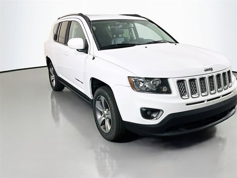 Used 2017 Jeep Compass High Altitude image 1