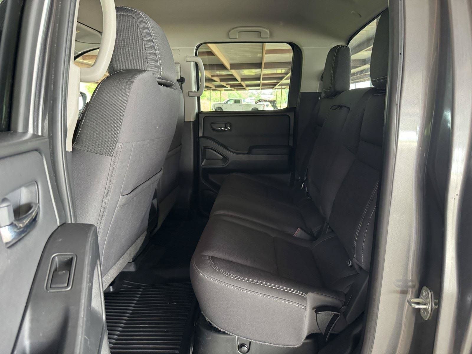 Used 2022 Nissan Frontier SV RWD image 31