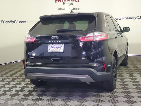 Used 2023 Ford Edge SEL AWD/4WD image 3