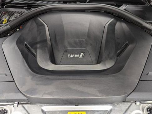 Used 2023 BMW i4 eDrive40 w/ Premium Package RWD image 34