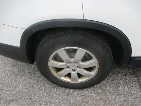 Used 2011 Kia Sorento LX w/ Convenience Pkg image 3