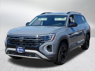 Certified 2025 Volkswagen Atlas Peak Edition SE AWD/4WD video 2