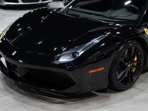 Used 2018 Ferrari 488 Spider image 18