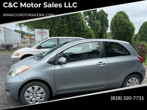 Used 2010 Toyota Yaris 2-Door Hatchback FWD image 1