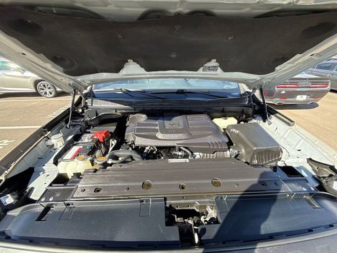 Used 2021 Nissan Titan PRO-4X w/ Pro-4x Convenience Package image 16