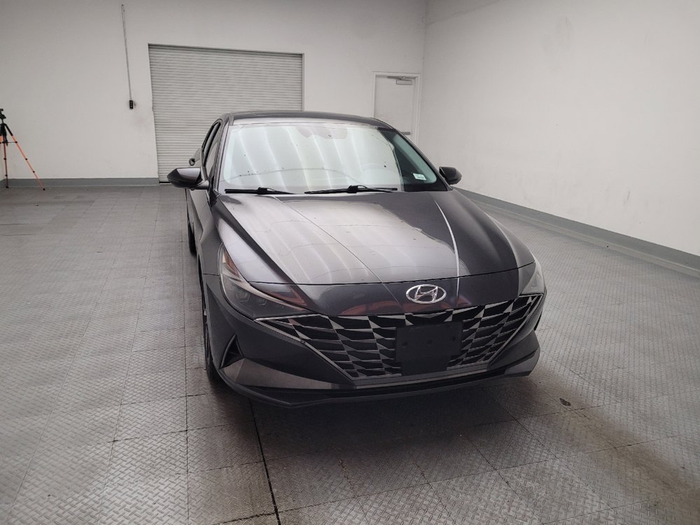 Used 2021 Hyundai Elantra Limited w/ Cargo Package FWD image 14