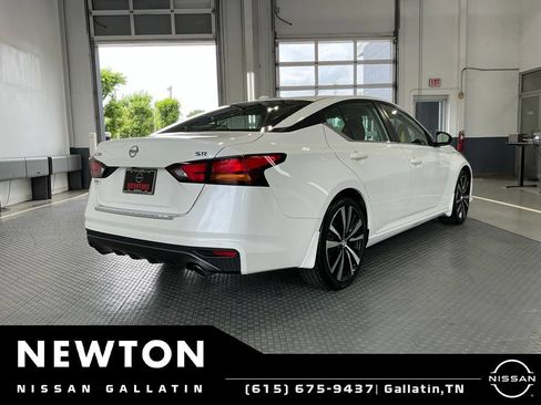 Used 2022 Nissan Altima 2.5 SR FWD image 19