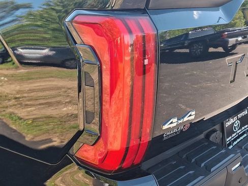 Used 2023 Toyota Tundra SR5 w/ SR5 Convenience Package AWD/4WD image 10