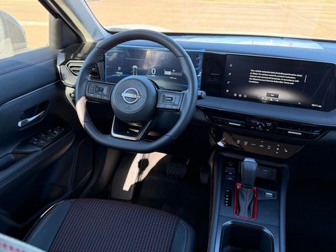 New 2026 Nissan Kicks SR image 10